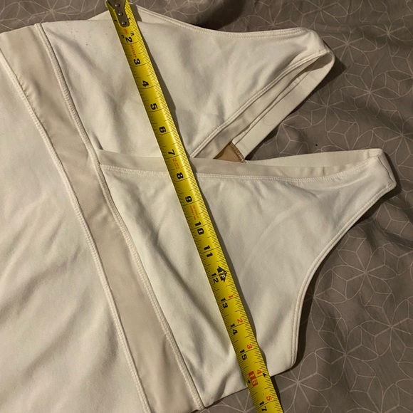 Lululemon White Mesh Back Deep V Tank - Picture 2 of 9